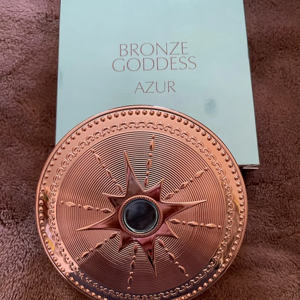 Estée Lauder Bronze Goddess Azur Summer Look Palette 6.8g – Brand New